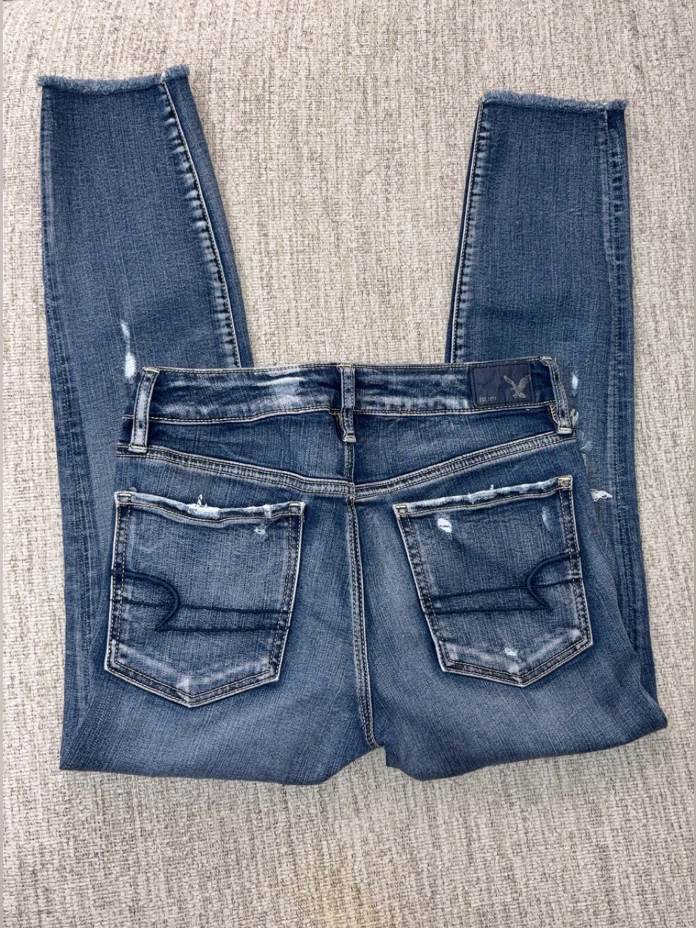 American Eagle Outfitters Women's Dark Blue Distressed Skinny Jegging Style Jean
